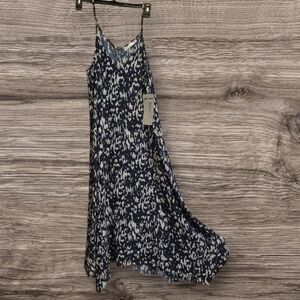 Elegant Navy and White Maxi Dress